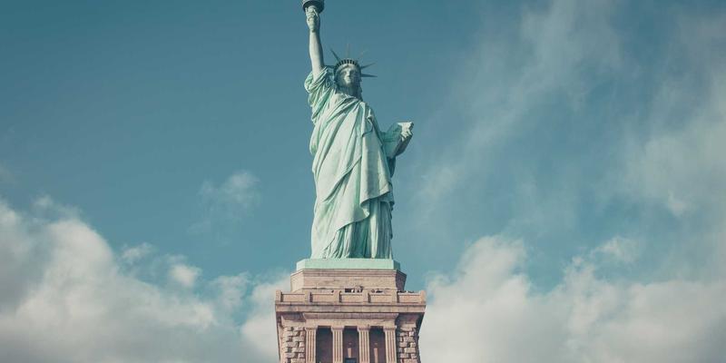 从精密加工到智能工厂：北京鸿志永盛如何以工业解决方案驱动企业数字化转型